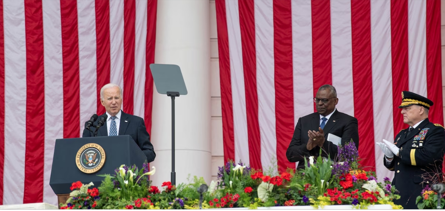 美國總統拜登在5月29日紀念美國陣亡將士紀念日(Memorial Day)說，美國人“絕不能忘記”海外陣亡軍人的犧牲。 