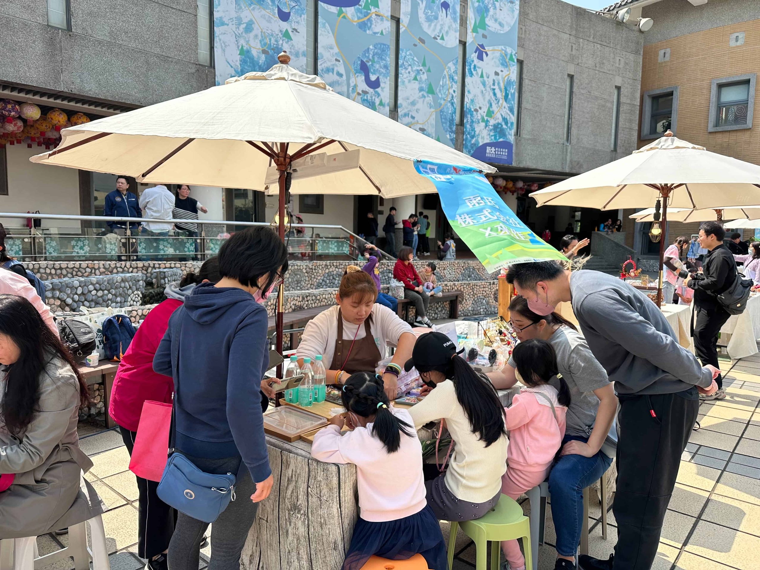 敬天環保愛地球 客家天穿日耍廢玩市集