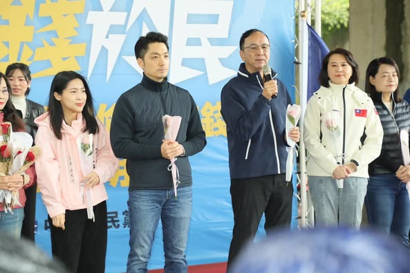 〈野夫劈柴〉「反共」組合拳會打趴親中藍委嗎？──國族主權意識再熔煉的隨想