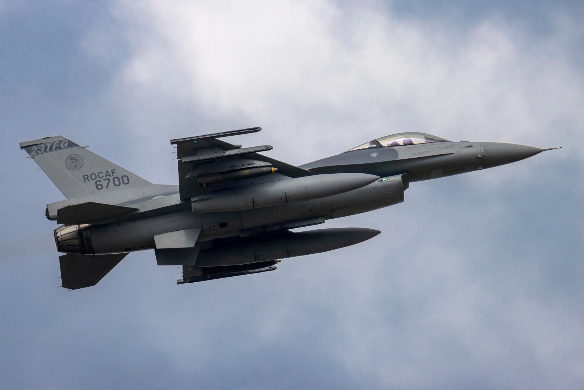 0106花蓮空軍基地F-16外海失事 空軍已偵獲黑盒子將全力搜尋 0106花蓮空軍基地F-16外海失事 空軍已偵獲黑盒子將全力搜尋