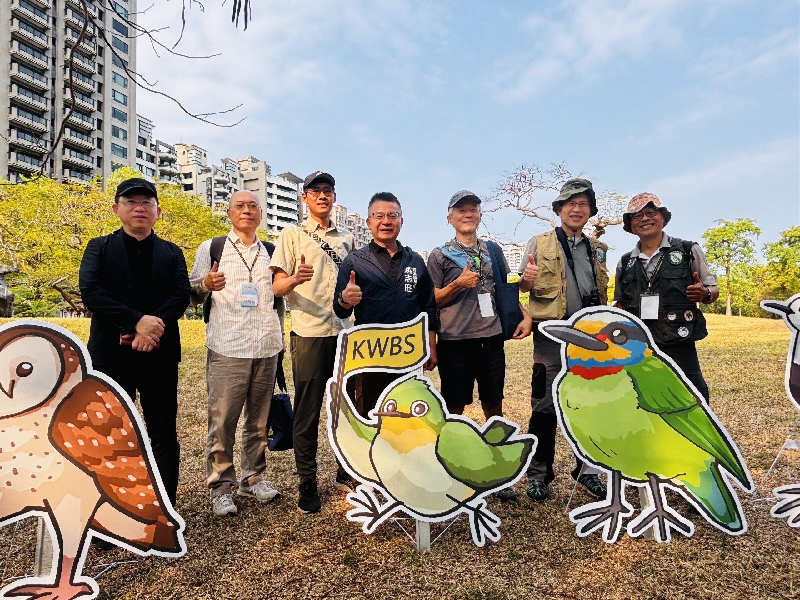 賞鳥比賽連假熱鬧登場 師生走入都市濕地觀察野鳥 賞鳥比賽連假熱鬧登場 師生走入都市濕地觀察野鳥