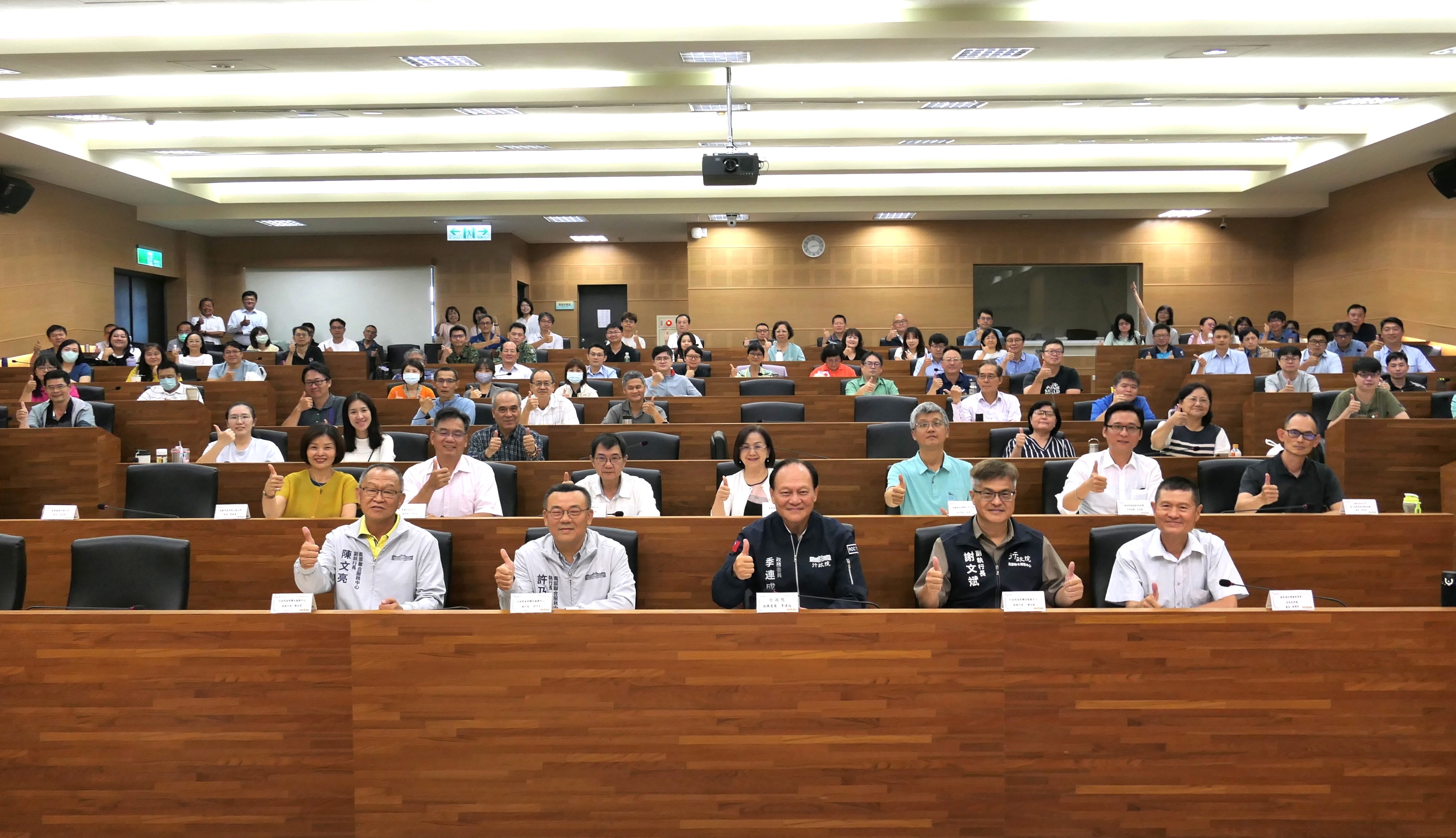 季連成政委南服中心談防災整備與應變　打造「橡皮球」般韌性台灣