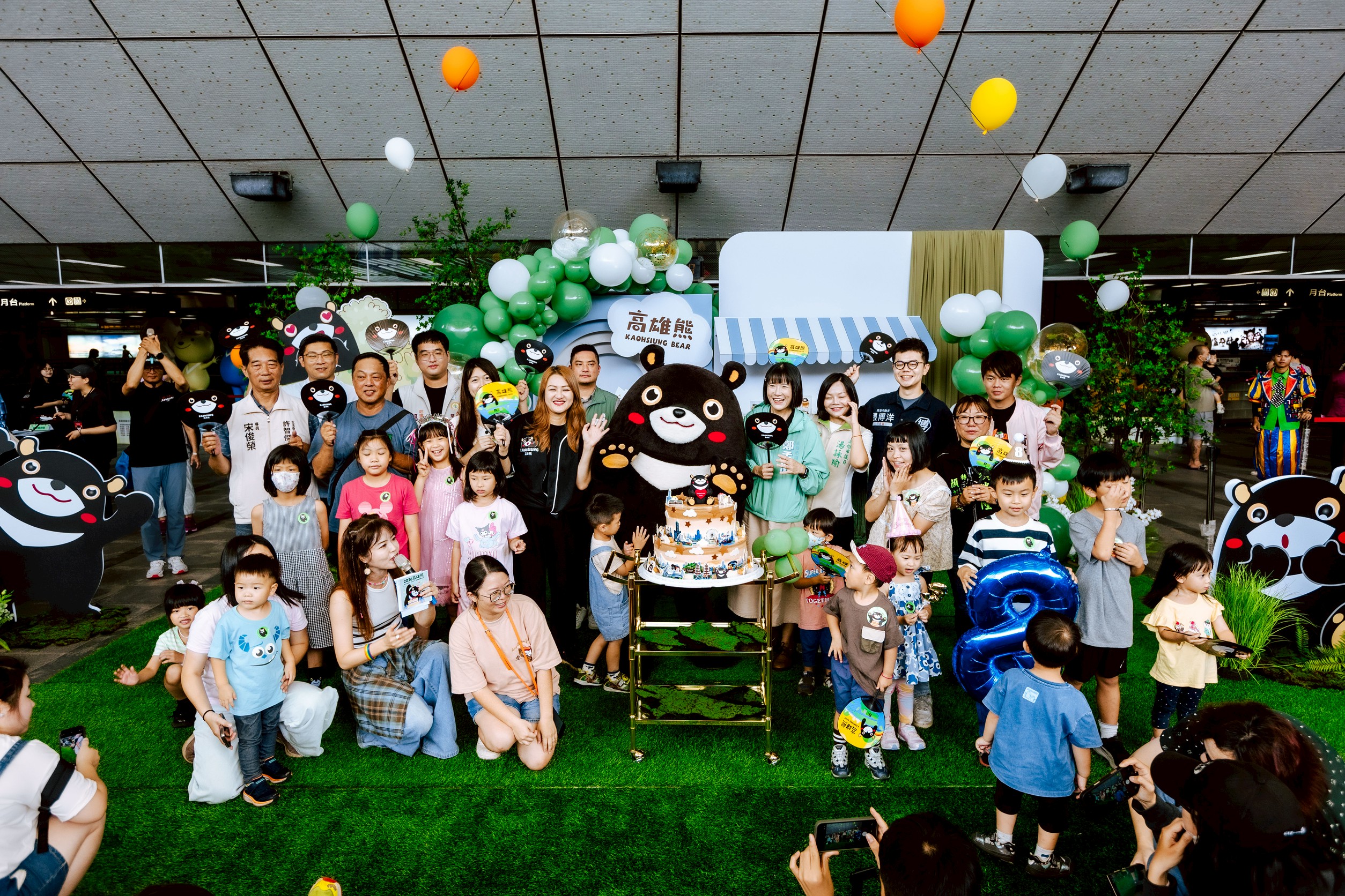超萌高雄熊生日派對好有愛　「暖心抱抱」起跑目標千次擁抱