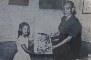 鄧麗君1964年參加中華廣播電台舉辦的黃梅調歌唱比賽，以一曲「訪英台」奪得冠軍。（記者鄭松維翻拍）
