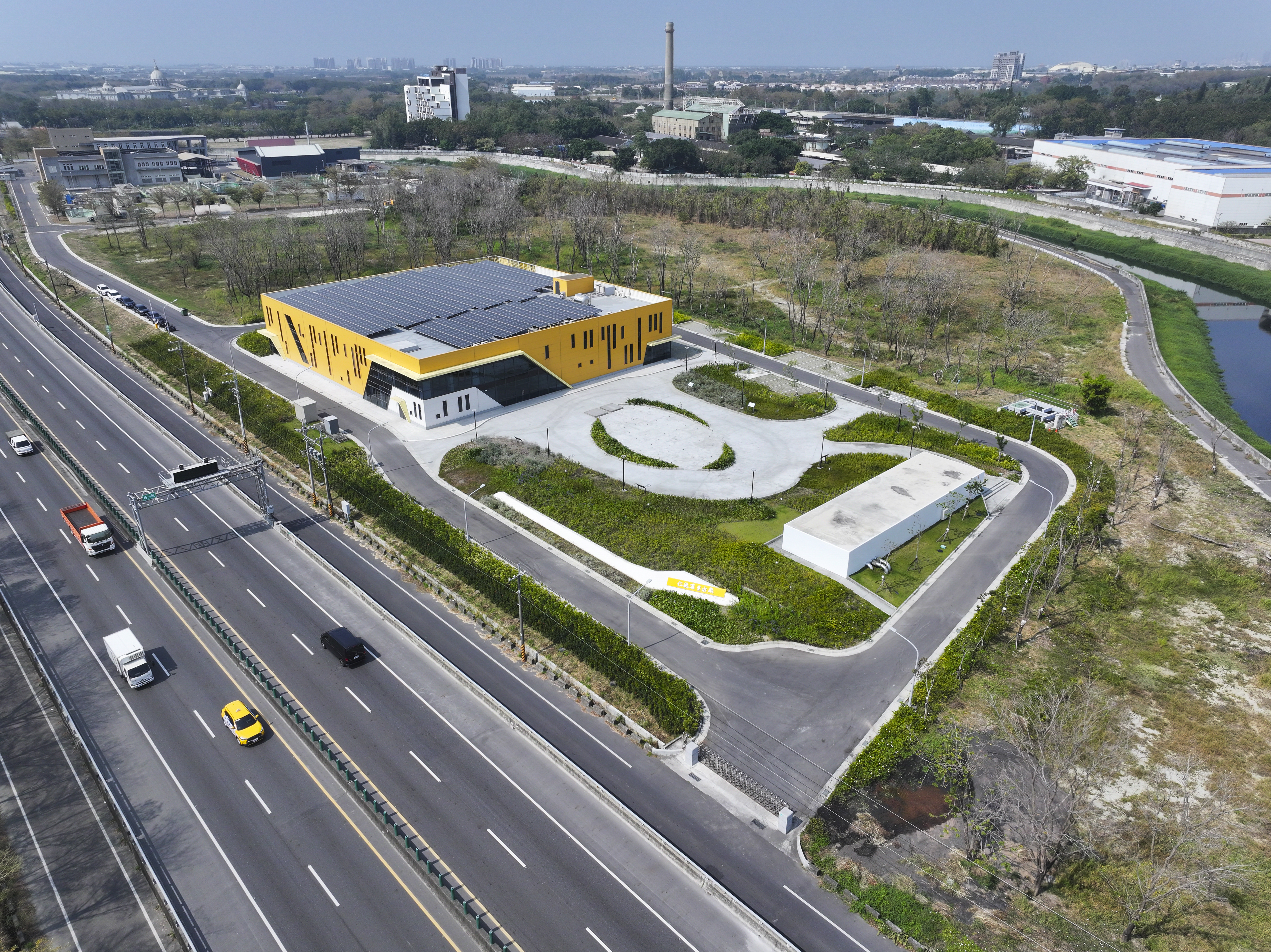 貫徹永續循環經濟政策,臺南市仁德再生水廠榮獲2026建築園冶獎,開創全國首座「以水換水」新典範 貫徹永續循環經濟政策,臺南市仁德再生水廠榮獲2026建築園冶獎,開創全國首座「以水換水」新典範