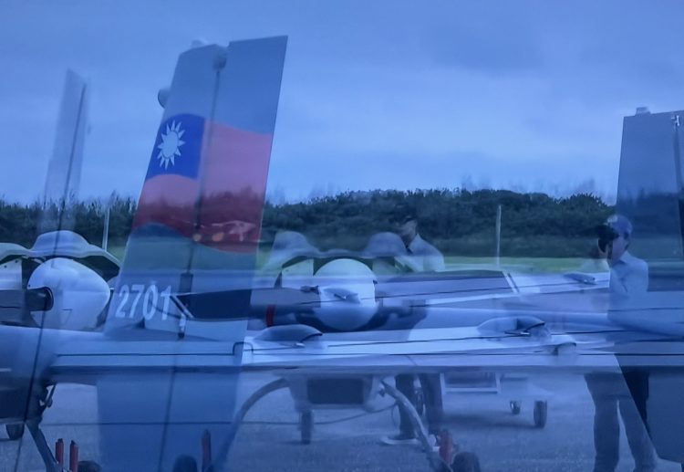 《破局「朝小野大」：以「兩年一期滾動預算」打造國防與產業的無人機雙護國神山》